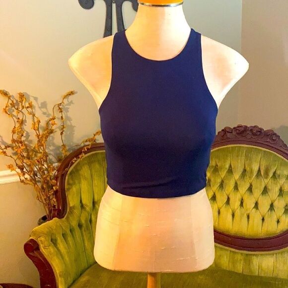 Forever 21. Navy crop top. Juniors S. NWOT - Picture 1 of 4